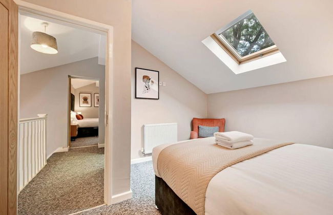 Host Apartments The Georgian Coach House 2 - Photo 37