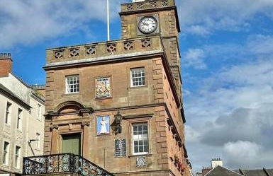 Stunning Period Townhouse with Garden, Walking Distance to Town - Photo 58