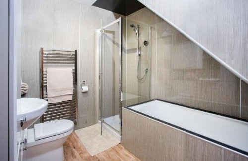 Mike's 3-bedroom Countryside Cottage - Foto 22