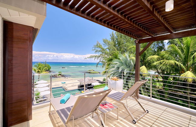 Bon Azur Beachfront Suites & Penthouses with LOV - Photo 39