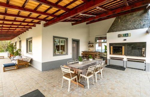 Luxe villa for 8 - Heated Pool -AC -BBQ Area - Patio - 160Mbps - Olives - Palm - vineyard - Foto 14