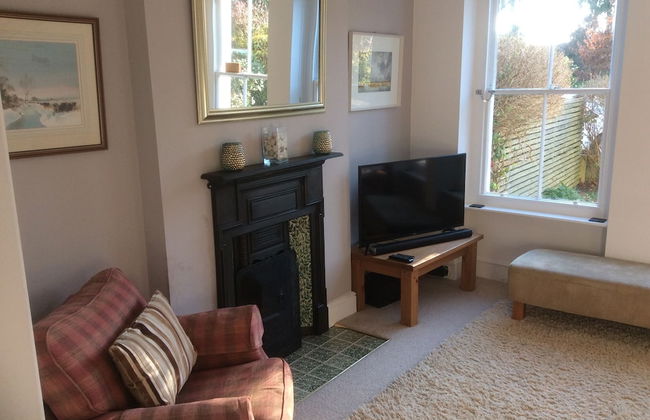 Lovely 4-bed Victorian House in Bangor by the sea - Photo 13