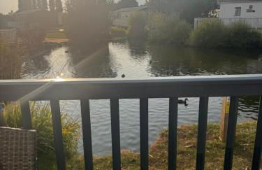 DJD ,Country Style Luxury Lodge, Manor Park Sleeps 4 - Foto 3