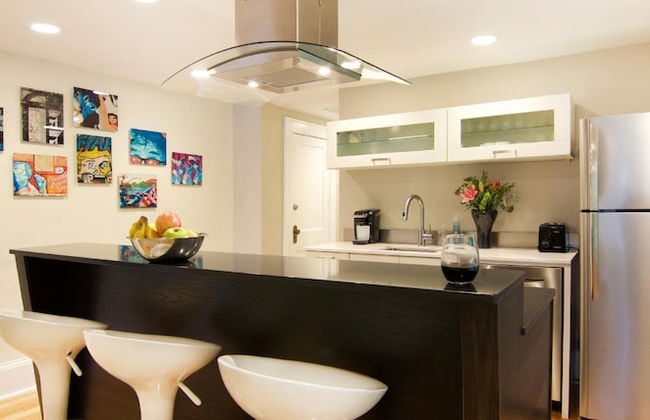 Downton Annie Apartment Four 2 BD 1BA Parking - Foto 28