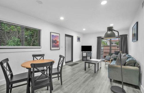 West Brickell - #3 - Renovated 2 1 & Parking - Foto 2