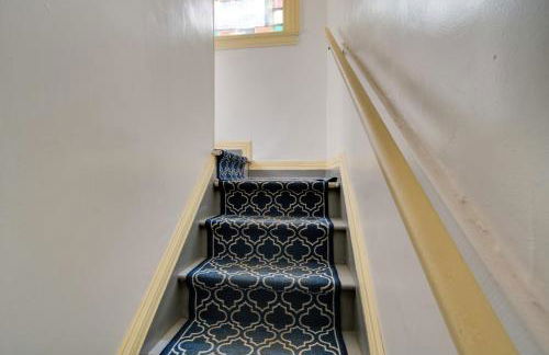 2 Miles to Dtwn! Idyllic Rochester Apt with Hot Tub - Foto 25