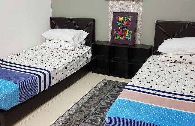 Fahaz Lumut Homestay - Photo 3