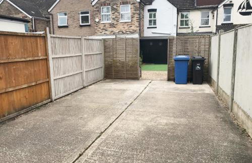 Emerson House, dog friendly with log burner close to waters edge and harbour - Photo 42