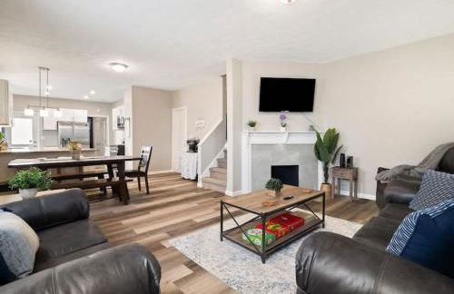 Large Remodeled 4 Bedroom Only 7 Minutes to Downtown - Foto 6