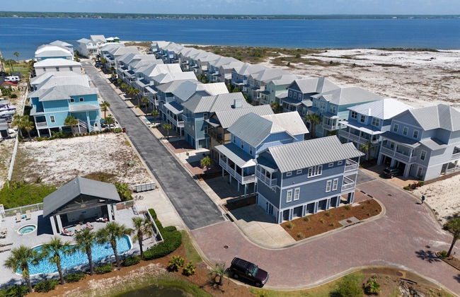 Sea View Play 3 Bedroom Home by RedAwning - Photo 40