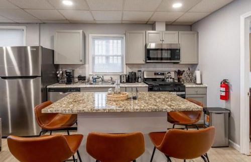 Updated 3BR 2BA Apartment Near NYC Airport - Foto 13