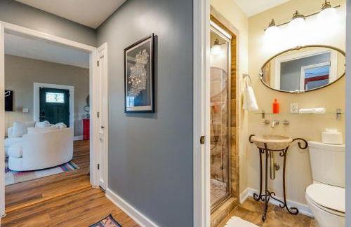 Historic East Nash Sleeps 6 - Foto 12