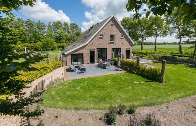 Family House Near Vrouwenpolder Beach - Photo 1