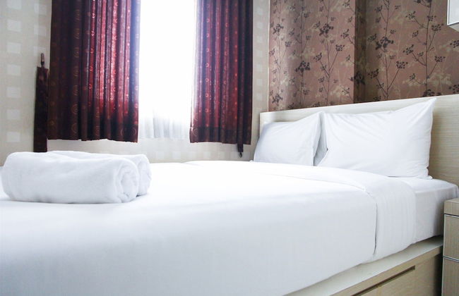 Pool View 2BR Mutiara Bekasi Apartment - Photo 9