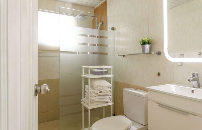 Penthouse in Evaristo Morales Sleeps 14 - Foto 20