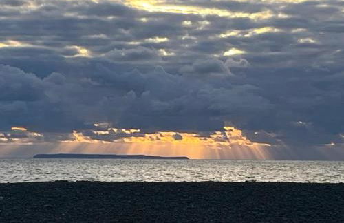 Sea views and stunning sunsets! Fantastic location - Foto 26