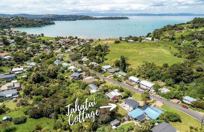 Tahatai Cottage with Spa Pool - Oneroa - Foto 24