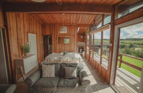 Timber Hill Self Catering Cedar Lodges - Foto 13