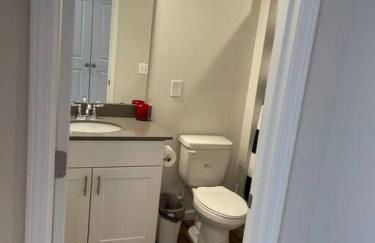 Embrace the Harmony of Nature and Urban Living - Foto 9