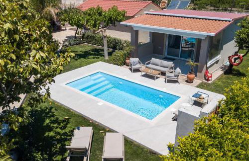 Sea Breeze & Nature villa, with heated pool and garden retreat - Foto 24