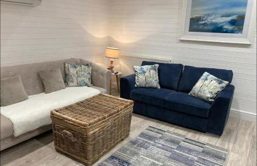 Orchard Retreat - Rural Cabin - Private Hot Tub! - Photo 3