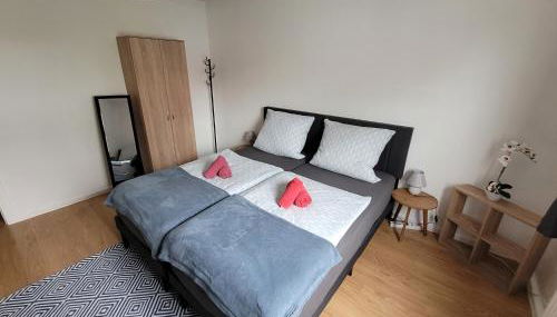 Nähe Dortmund, geräumige Unterkunft in Castrop-Rauxel mit top Verkehrsanbindung - Foto 3, wardrobe