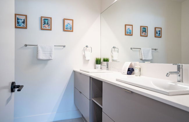 Huckin' Harry's by Revelstoke Vacations - Photo 33