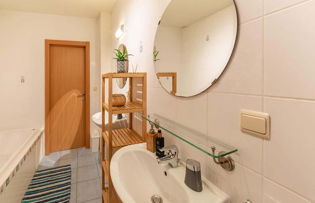 Detached House with Sauna & Hot Tub near Ski Resort & Nature Park - Photo 22