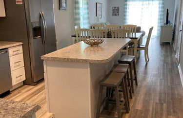 Surfside Beach/ Capt. Jacks ~50 FT From Beach 3br/3ba - Foto 3