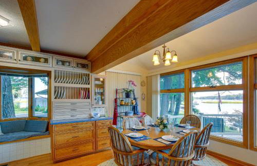 Sauna and Fireplaces! Lakefront Cadillac Retreat - Foto 10