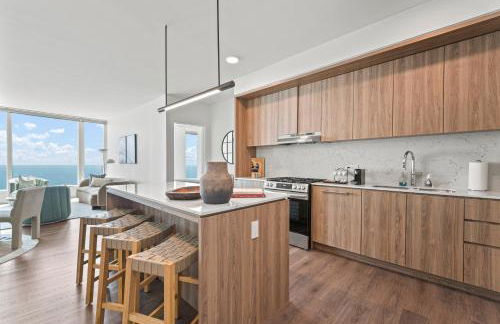 Lux Apts with Lake Views and Top Amenities - Foto 55