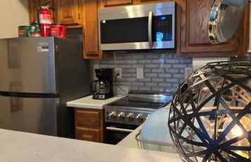 Cozy Updated Cove of Heaven, 5mins to Lake Hefner! - Photo 32