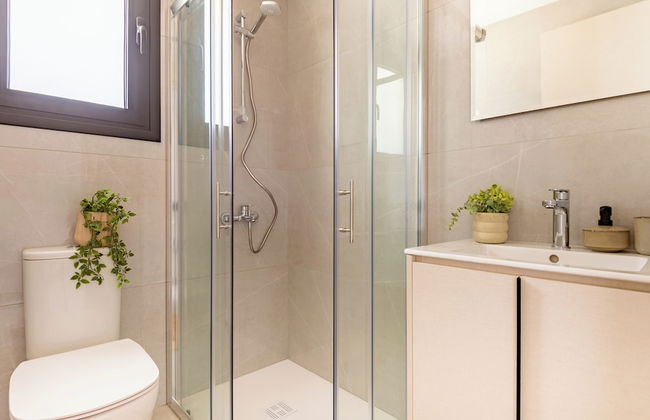 Sanders Eduardovich Limassol - Foto 54