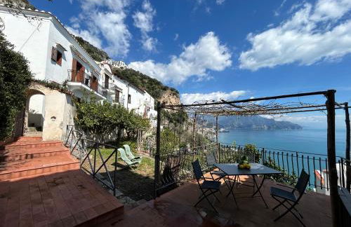 Amalfi 51 con vista mare, giardino e terrazze - Foto 2