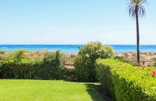 Frontline beach ground floor apartment - Los Monteros Palm Beach - Photo 10