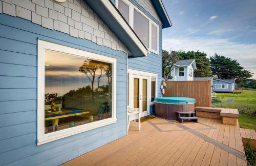 Oceanfront Home in Port Orford The Lighthouse - Foto 21