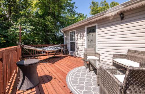 Family Retreat in Birmingham, 7BR 4BA - Photo 9