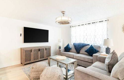 Renovated 3B 2BA, oasis yard Hot tub - Foto 26