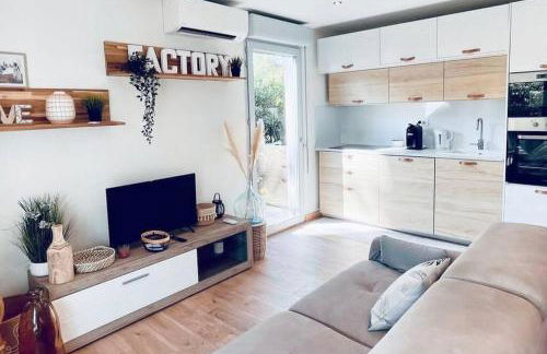 Mandelieu vacances RDC jardin, piscine, parking 2 chambres - Foto 20