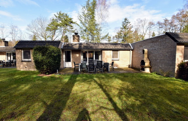 Appealing Holiday Home in Guelders near Forest - Foto 30