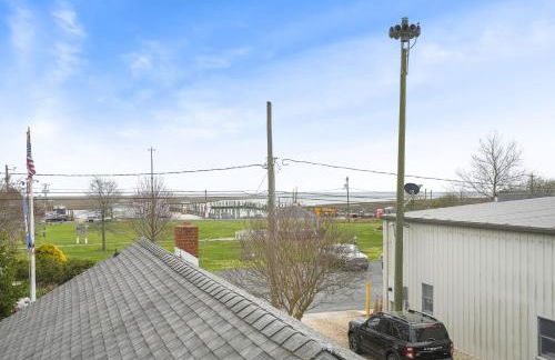 Artist Apartment - Idyllic villa steps from Town & the waterfront! - Foto 30