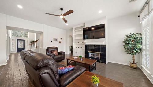 Houston Lake Retreat Pool Lake Front Spa - Foto 3