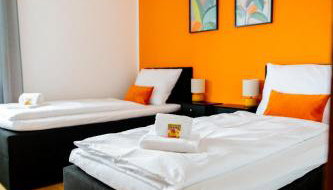 C4S -COME4STAY -InnHarmony- Stilvoll eingerichtetes Apartment für bis zu 8 Personen - Hochwertige Betten I voll ausgestattete Küche I Balkon I Badezimmer I WLAN I Smart TV - Foto 2