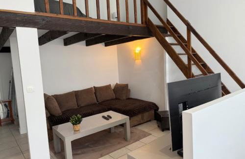 OULLINS T3 COSY 70M2 - 6 Pers 2 Chambre - 2 Mezzanines Métro & centre à Pied - Foto 52