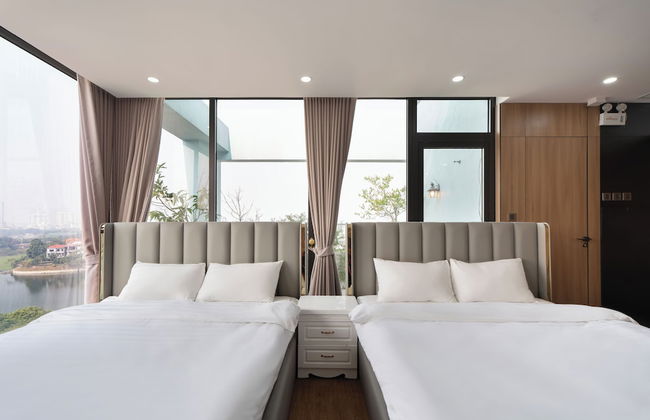 Moonlit Suites Hotel - Photo 16