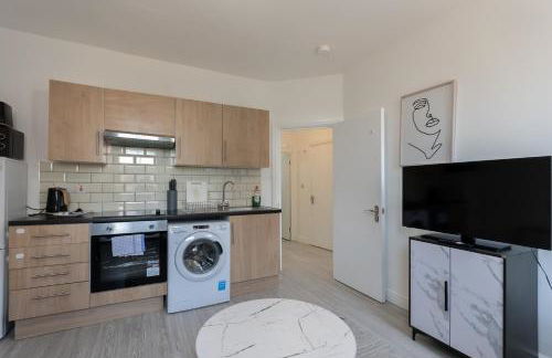 2 Bedroom Flat in the heart of Southend Sleeps 6 - Pass the Keys - Foto 17