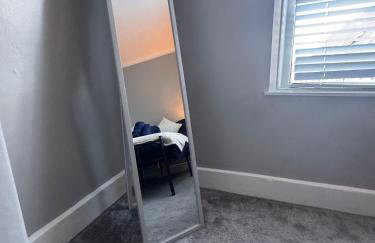 Central Near Hospital 2 Bedroom - Sleeps 4 - Self Check In - Fully Furnished - Foto 25