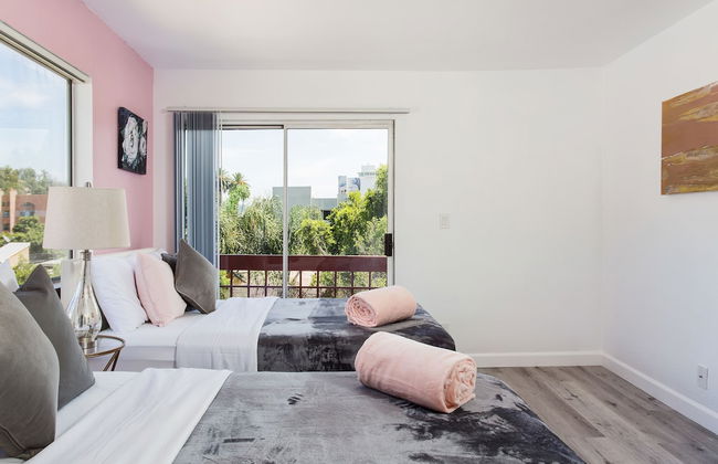 Luxurious 2BD & Den Hollywood Apartment - Foto 12