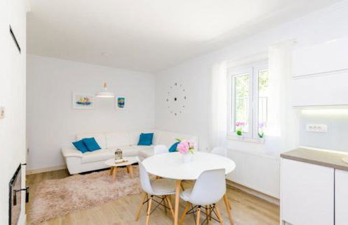 Villa Kate - outdoor pool, 4 bedrooms, free parking - Photo 27