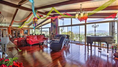 Colorful El Cajon Gem Deck, Garden and Valley Views - Foto 2